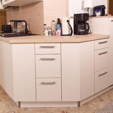 Bohnapartments Elisa - Wohlfuehlapartment Mit 2 Gratis Parkplaetzen Und 3 Schlafzimmern - Wlan - Vollausstattung Эрфурт Экстерьер фото