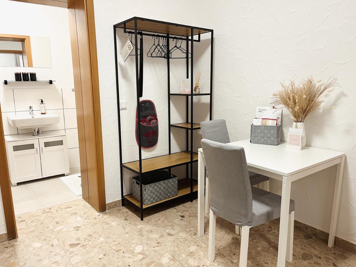 Bohnapartments Elisa - Wohlfuehlapartment Mit 2 Gratis Parkplaetzen Und 3 Schlafzimmern - Wlan - Vollausstattung Эрфурт Экстерьер фото