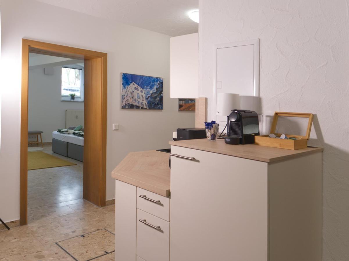 Bohnapartments Elisa - Wohlfuehlapartment Mit 2 Gratis Parkplaetzen Und 3 Schlafzimmern - Wlan - Vollausstattung Эрфурт Экстерьер фото