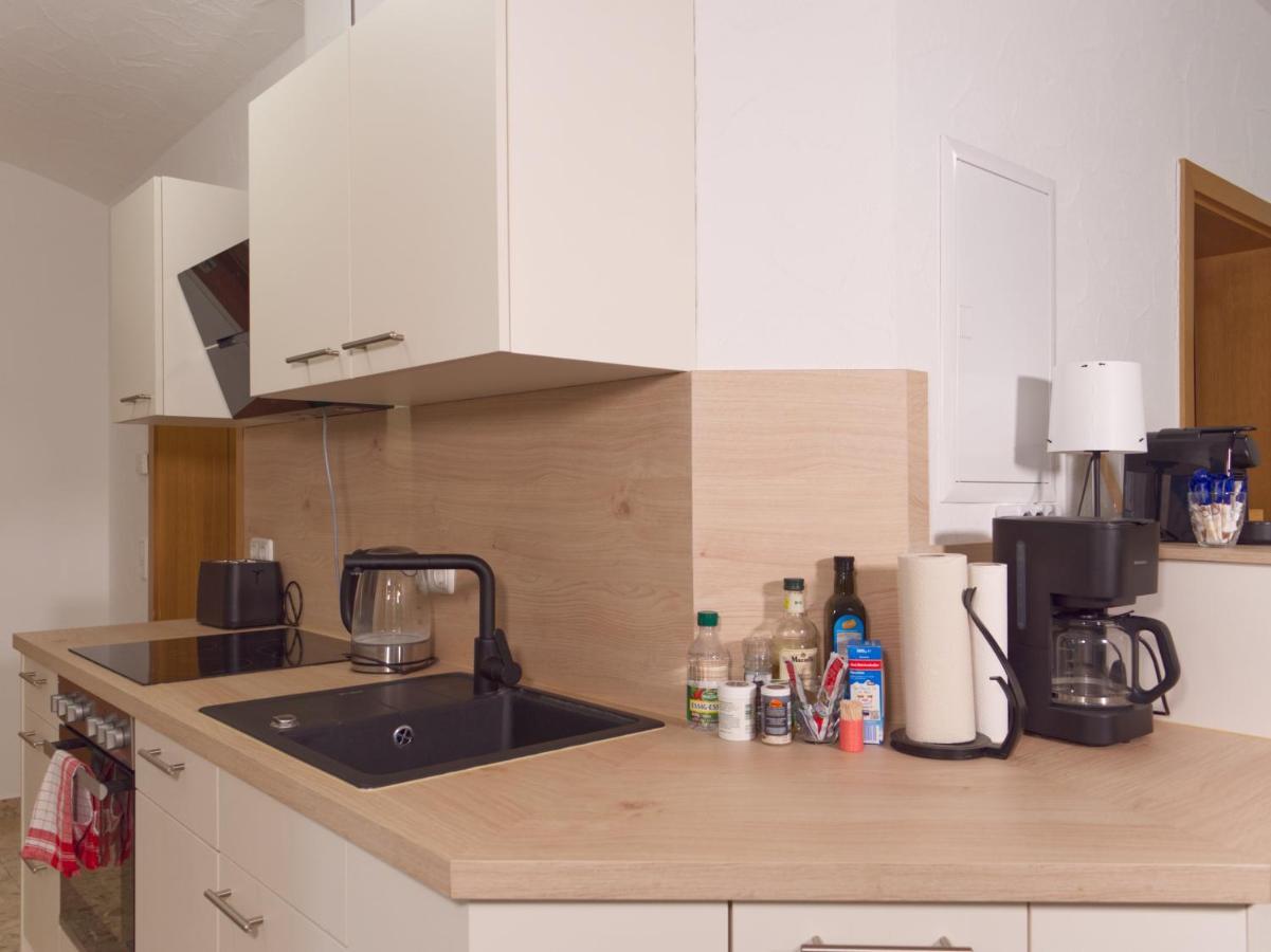 Bohnapartments Elisa - Wohlfuehlapartment Mit 2 Gratis Parkplaetzen Und 3 Schlafzimmern - Wlan - Vollausstattung Эрфурт Экстерьер фото