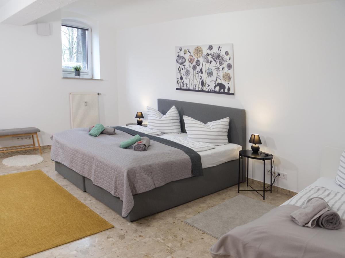 Bohnapartments Elisa - Wohlfuehlapartment Mit 2 Gratis Parkplaetzen Und 3 Schlafzimmern - Wlan - Vollausstattung Эрфурт Экстерьер фото