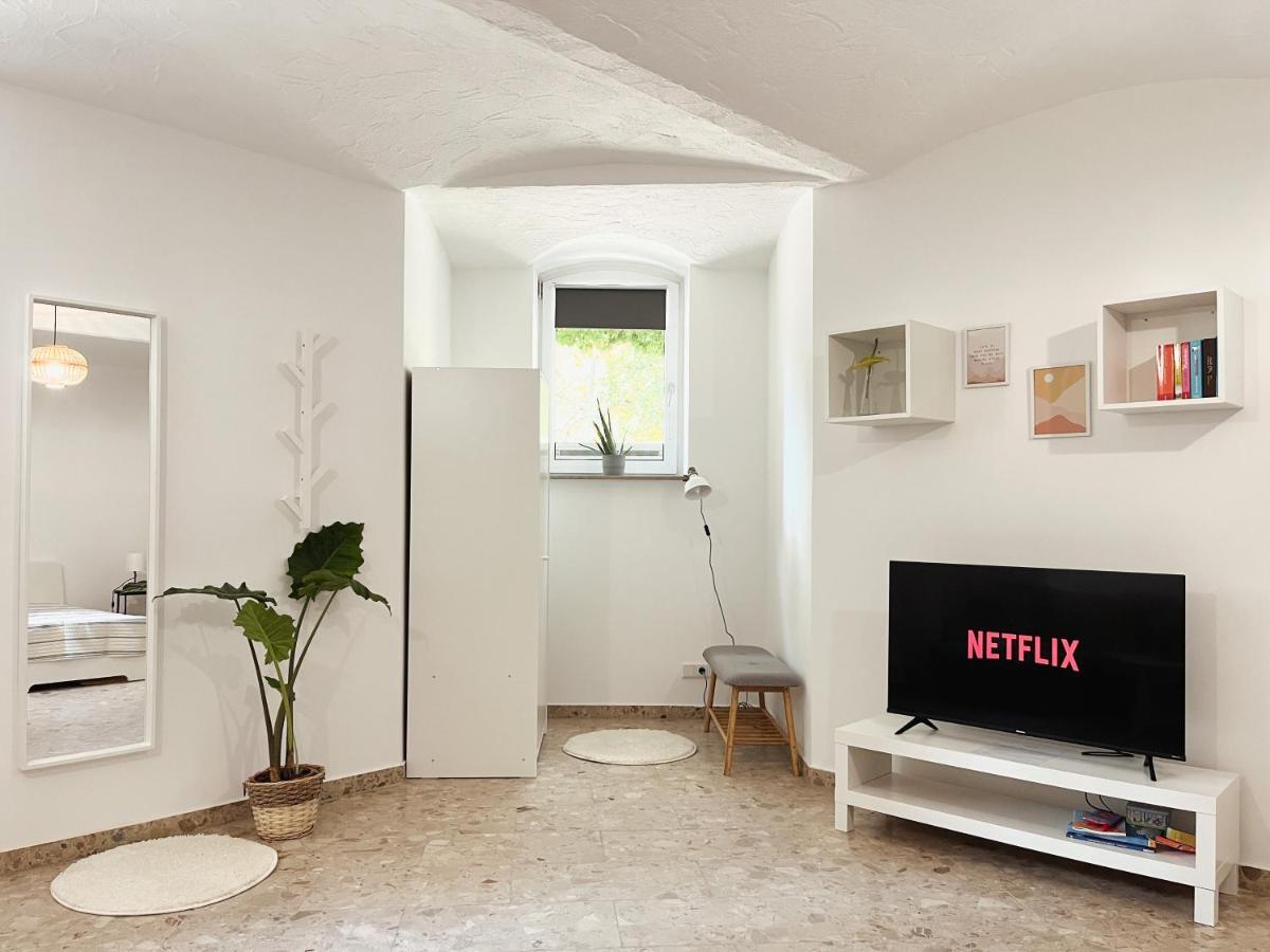 Bohnapartments Elisa - Wohlfuehlapartment Mit 2 Gratis Parkplaetzen Und 3 Schlafzimmern - Wlan - Vollausstattung Эрфурт Экстерьер фото